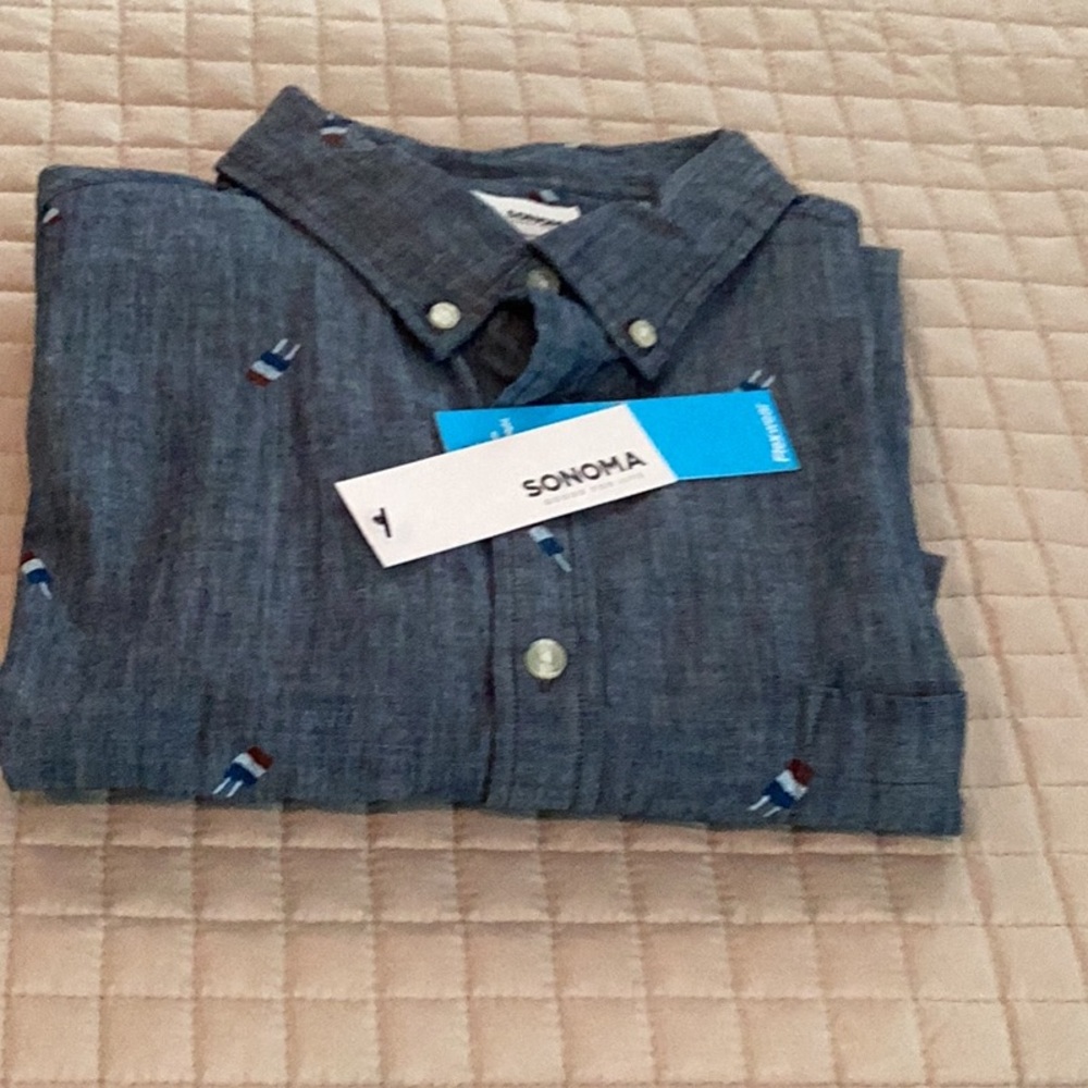 Men’s short sleeve shirt, size XL